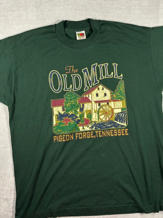 Fruit of the Loom Other - Green‎ vintage 1990 Pigeon Forge, Tennessee graphic tee #Tennessee